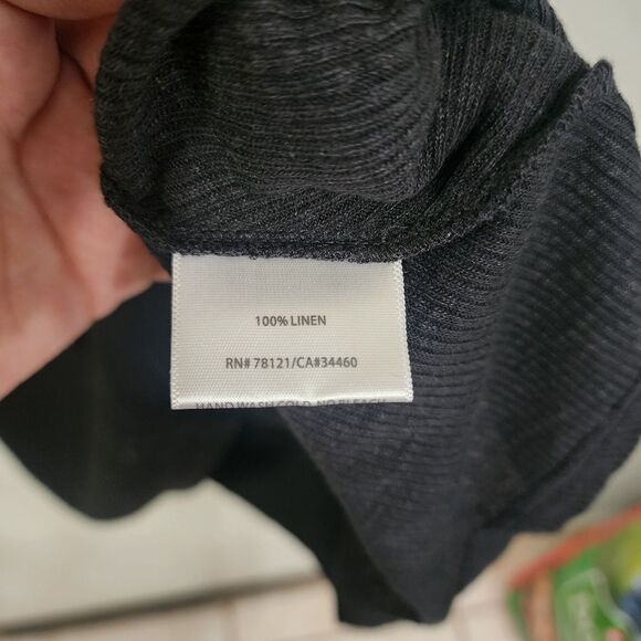 Eileen Fisher tank top black 100% linen tank Mp minimalist Capsule wardrobe - Picture 4 of 4